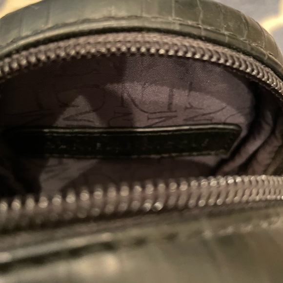 Disney x Danielle Nicole Snow White Purse - Picture 5 of 5